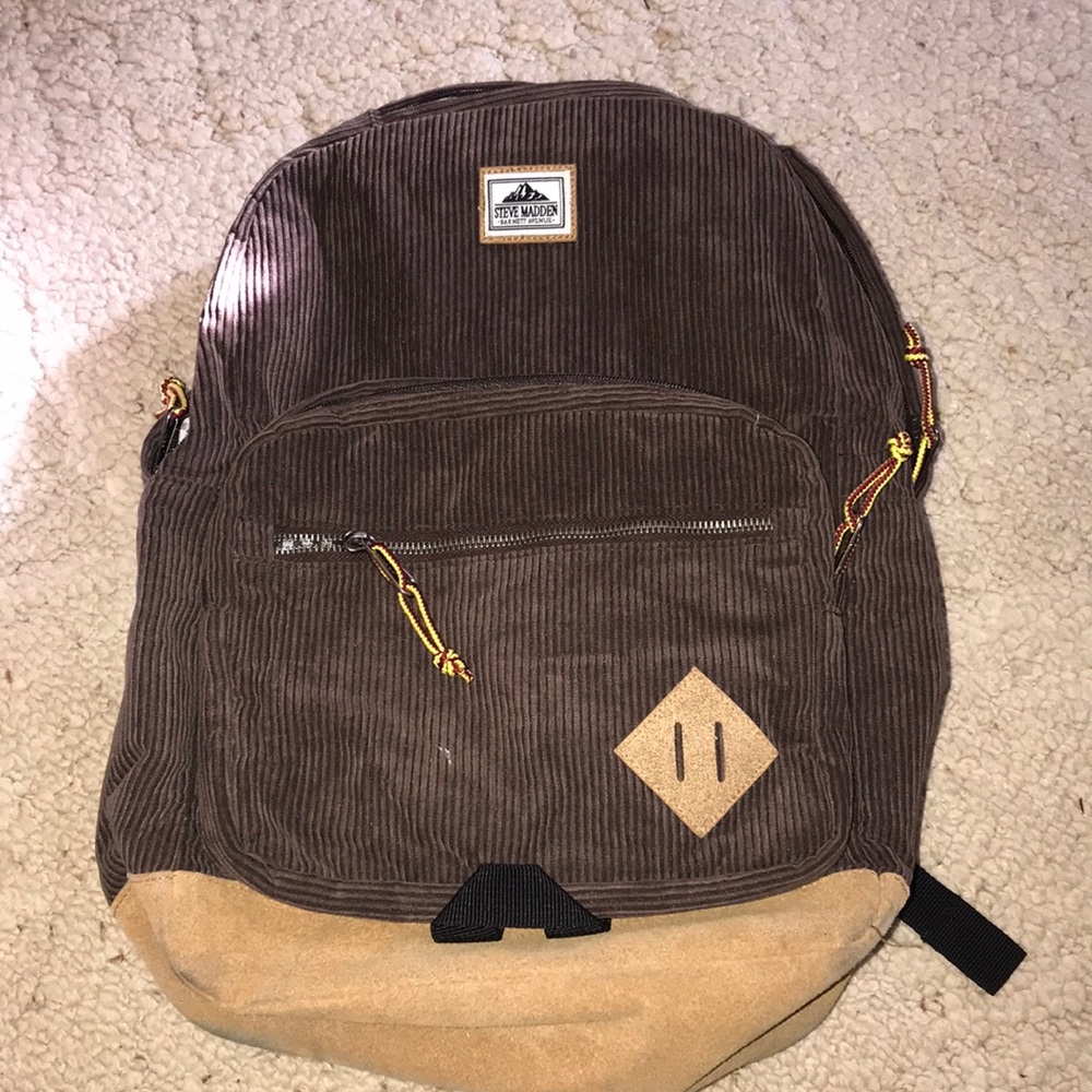 STEVE MADDEN BACK PACK 20$